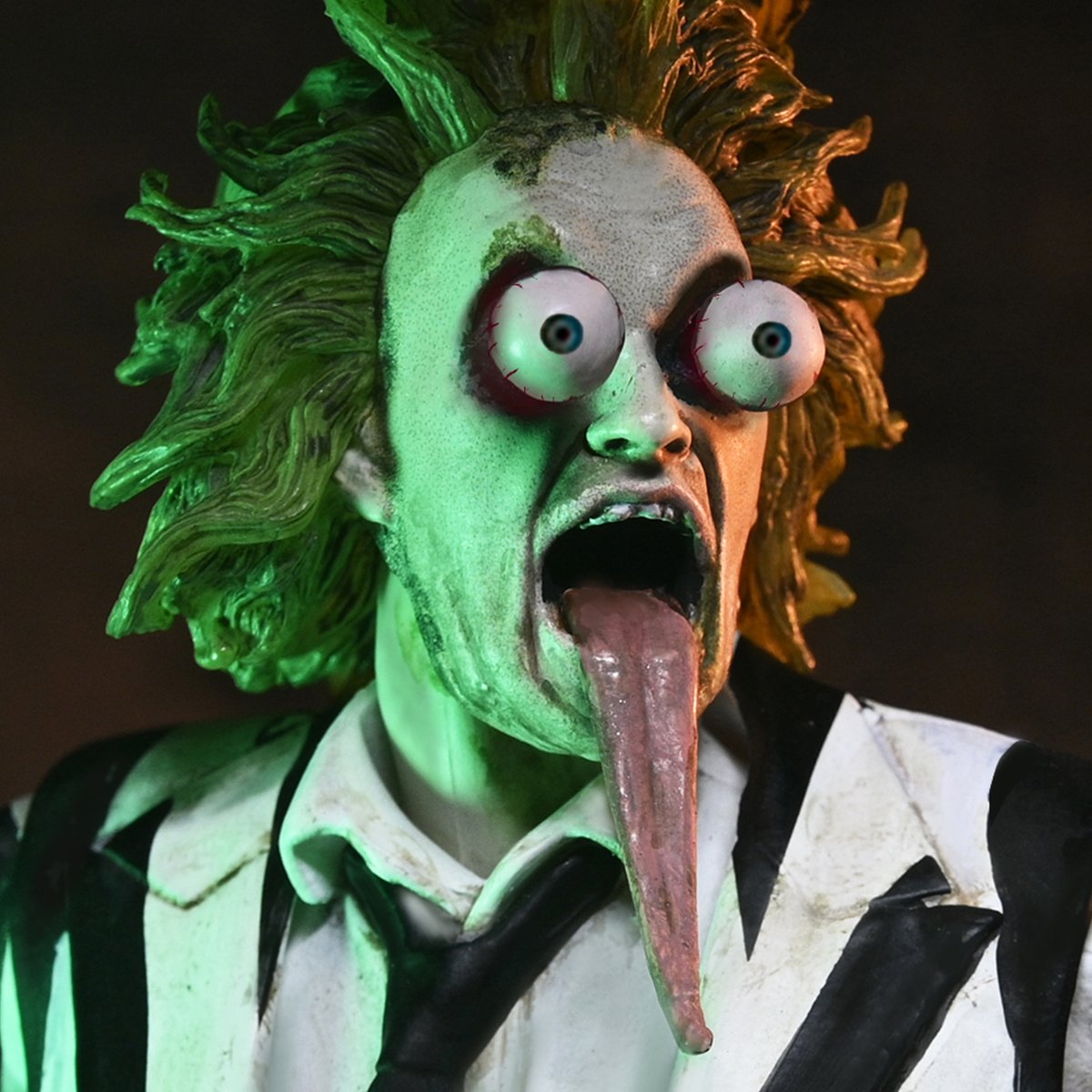 BEETLEJUICE BEETLEJUICE - 7" SCALE ACTION FIGURE - ULTIMATE "STRIPED SUIT" BEETLEJUICE NECA – Image 3