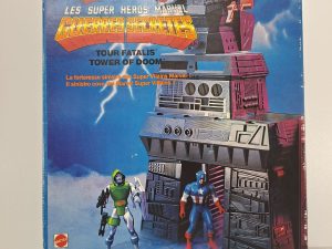 les super héros marvel guerres secrètes marvel super héroes secret wars tour Fatalis